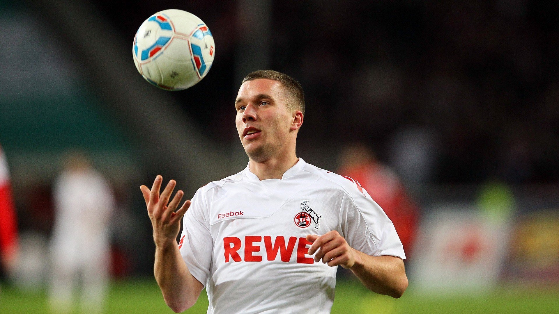 曼城防守反击出色,蓝月亮续写辉煌,曼城蓝月亮图片